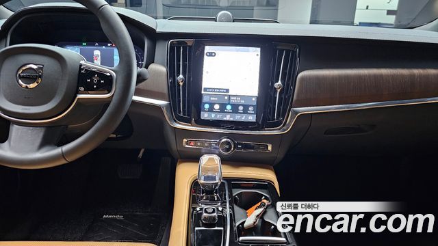 Volvo S90 T8 AWD Ultra Bright 2025 — фото 27