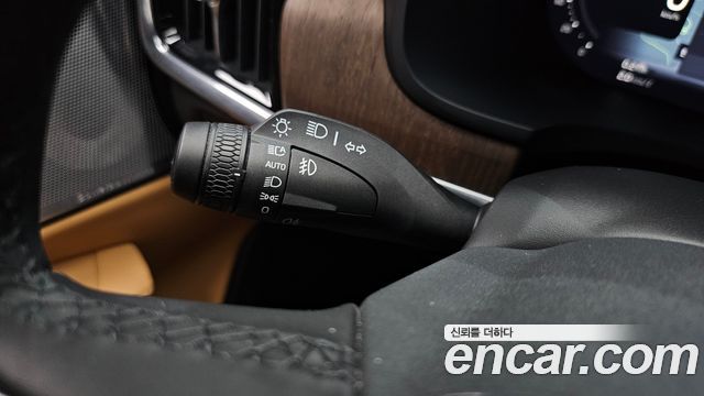 Volvo S90 T8 AWD Ultra Bright 2025 — фото 36