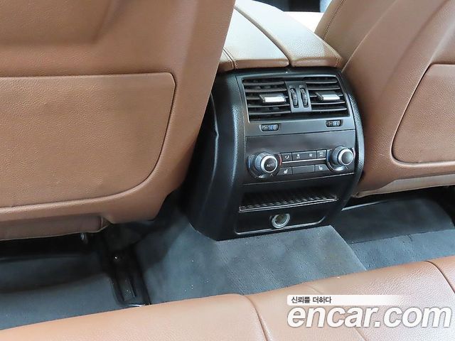 BMW 5 Series (F10) 528i 2015 — фото 15