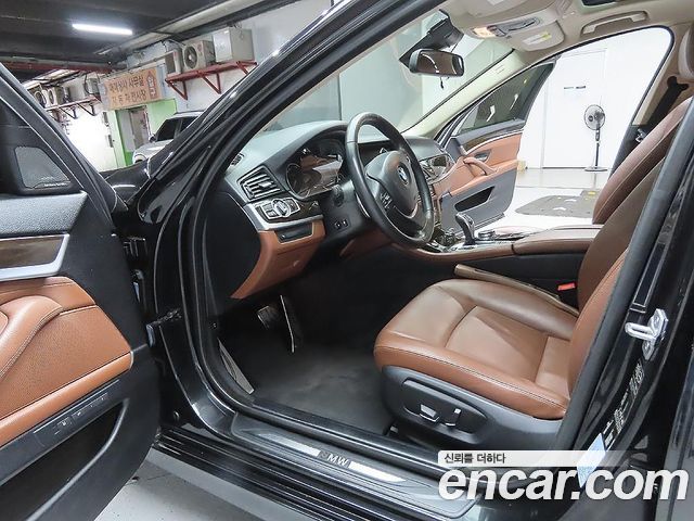 BMW 5 Series (F10) 528i 2015 — фото 18