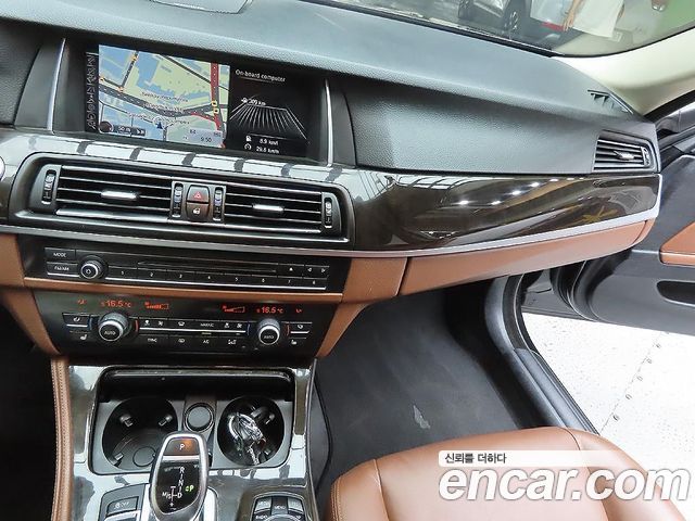 BMW 5 Series (F10) 528i 2015 — фото 19