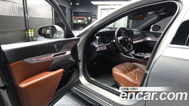 BMW 7 Series (G70) 740i sDrive M Sport 2023 — фото 10