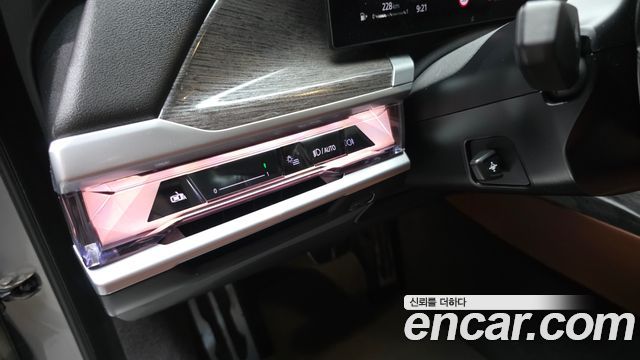 BMW 7 Series (G70) 740i sDrive M Sport 2023 — фото 27