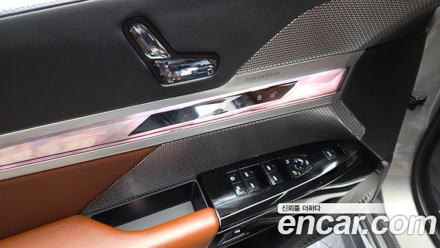 BMW 7 Series (G70) 740i sDrive M Sport 2023 — фото 32