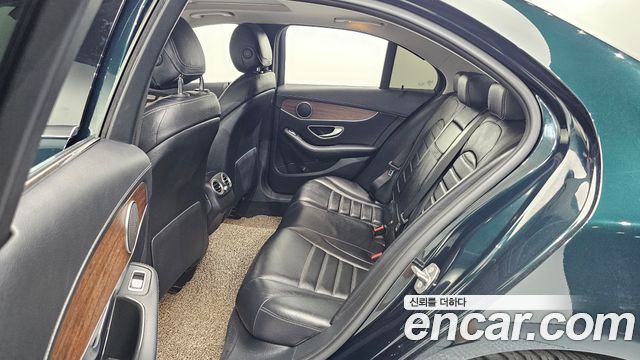 Mercedes-Benz C-Class (W205) C220 d 4MATIC Exclusive 2019 — фото 11