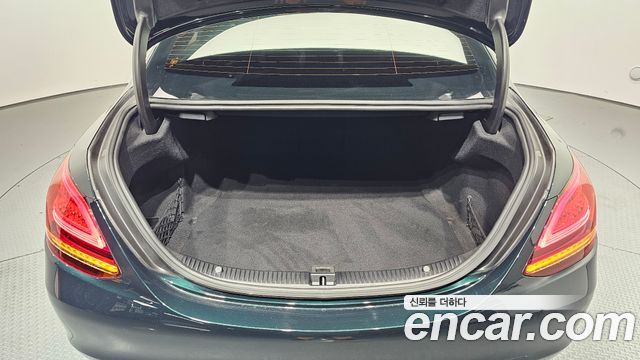 Mercedes-Benz C-Class (W205) C220 d 4MATIC Exclusive 2019 — фото 18