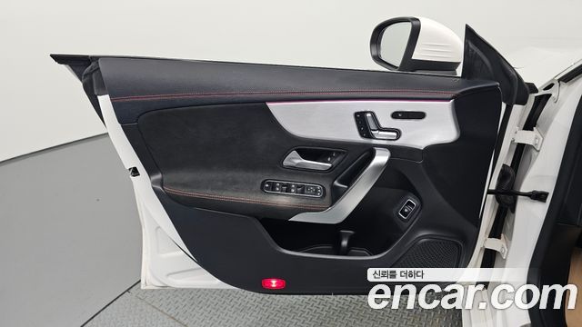 Mercedes-Benz CLA-Class (C118) CLA250 4MATIC 2021 — фото 24