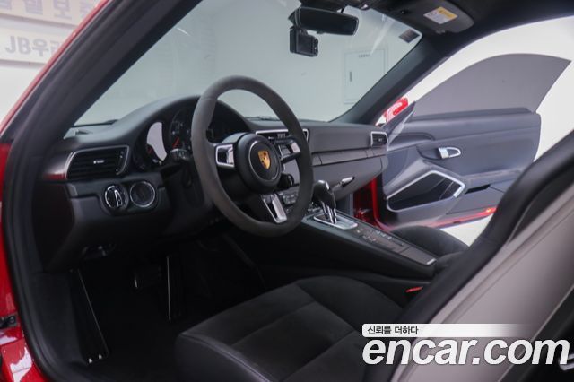 Porsche 911 Carrera 4 GTS 991 2019 — фото 5
