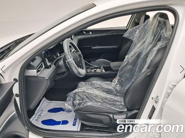 Kia K5 (III) 2.0 Trendy 2023 — фото 15