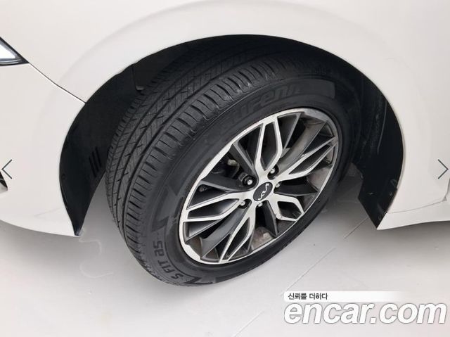 Kia K5 (III) 2.0 Trendy 2023 — фото 23