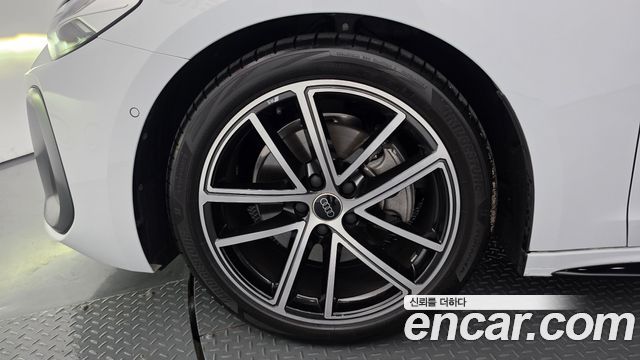 Audi A5 (B10) 40 TFSI Quattro S Line 2025 — фото 5