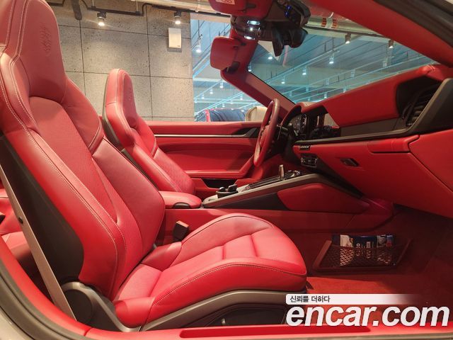 Porsche 911 (992) Carrera 4S Cabriolet 2024 — фото 18