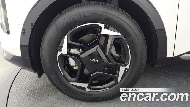 Kia Sportage (V) Gasoline 1.6 Turbo 2WD Signature 2025 — фото 5