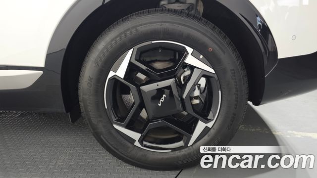 Kia Sportage (V) Gasoline 1.6 Turbo 2WD Signature 2025 — фото 21
