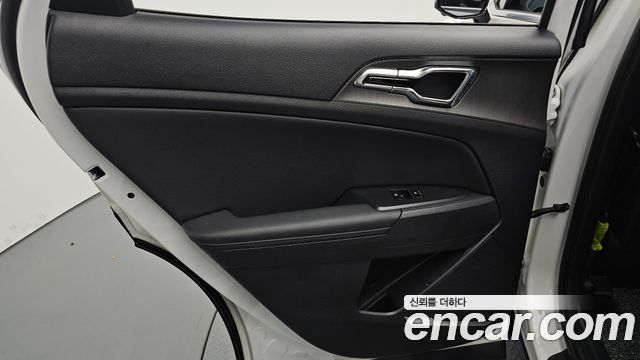 Kia Sportage (V) Gasoline 1.6 Turbo 2WD Signature 2025 — фото 25