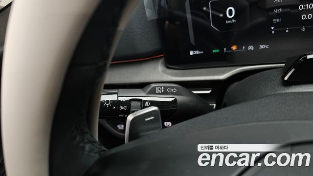Kia Sportage (V) Gasoline 1.6 Turbo 2WD Signature 2025 — фото 34