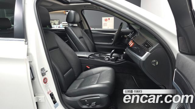 BMW 5 Series (F10) 520d xDrive 2014 — фото 11
