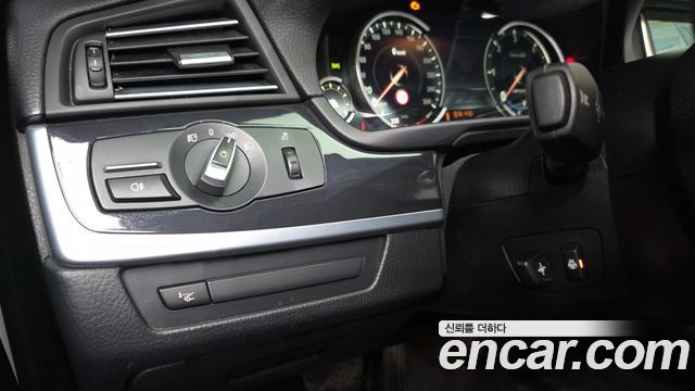 BMW 5 Series (F10) 520d xDrive 2014 — фото 17