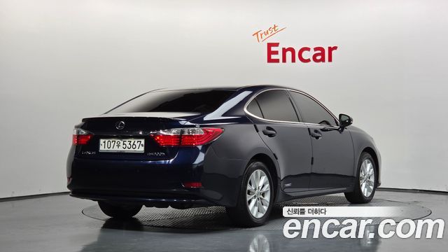 Lexus ES300h premium XV60 2015 — фото 2