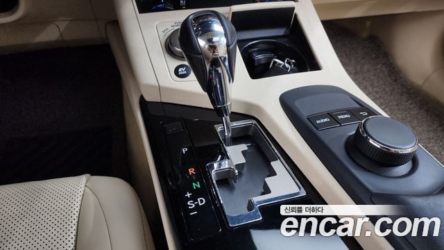 Lexus ES300h premium XV60 2015 — фото 9