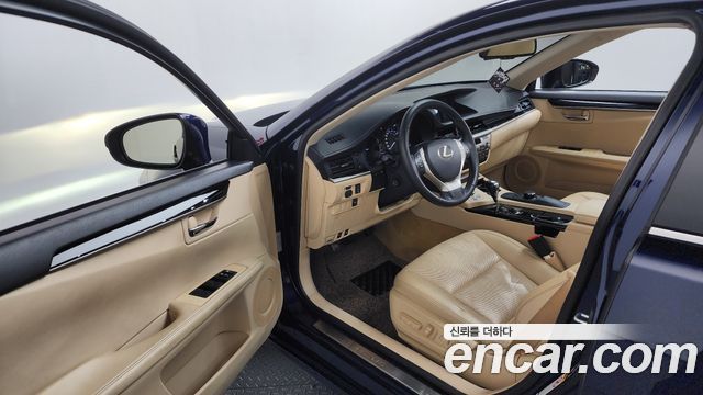 Lexus ES300h premium XV60 2015 — фото 10