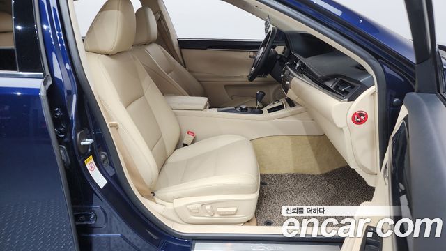 Lexus ES300h premium XV60 2015 — фото 11