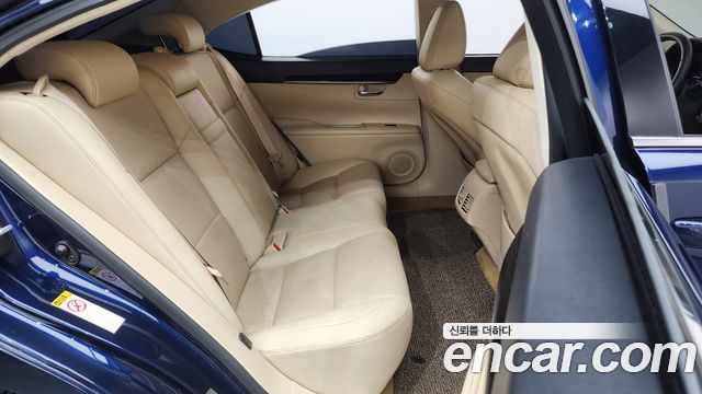Lexus ES300h premium XV60 2015 — фото 12