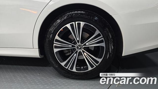 Mercedes-Benz E-Class (W214) E200 Avantgarde 2025 — фото 21