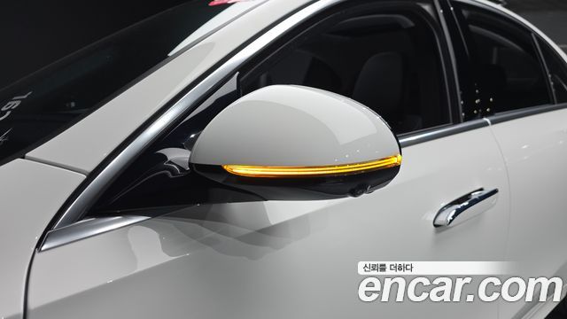 Mercedes-Benz E-Class (W214) E200 Avantgarde 2025 — фото 30