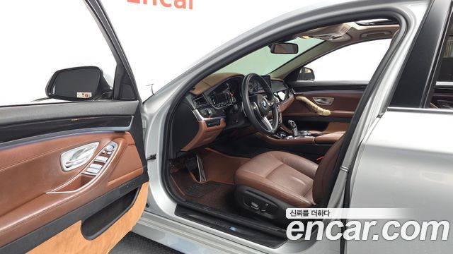 BMW 5 Series (F10) 520d 2015 — фото 10