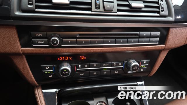 BMW 5 Series (F10) 520d 2015 — фото 17