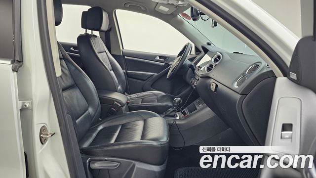 Volkswagen Tiguan 2.0 TDI Comfort 5N 2016 — фото 11