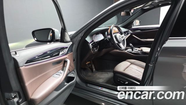 BMW 5 Series (G30) 530i M Sport Package 2023 — фото 10