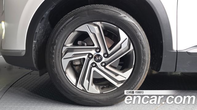Hyundai Santa Fe Diesel 2.2 2WD Prestige 2021 — фото 5