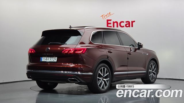 Volkswagen Touareg (III) 3.0 TDI Prestige 2023 — фото 2
