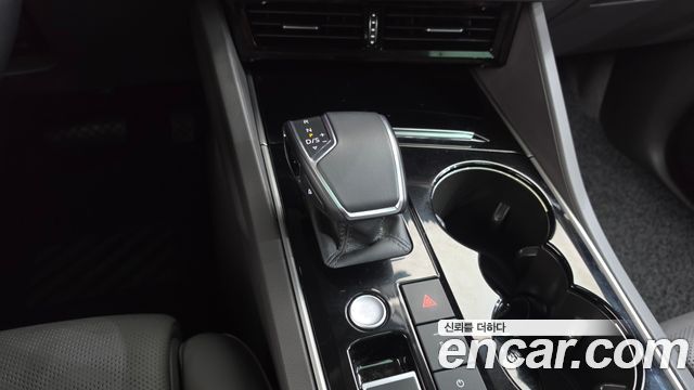 Volkswagen Touareg (III) 3.0 TDI Prestige 2023 — фото 9