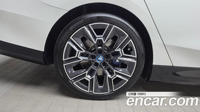 BMW i5 (G60) xDrive 40 M Sport 2025 — фото 21