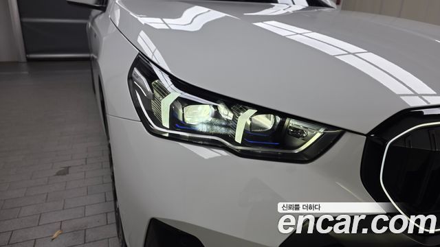 BMW i5 (G60) xDrive 40 M Sport 2025 — фото 22