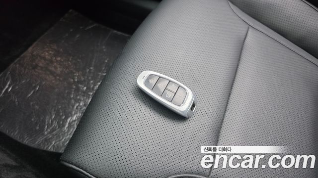 Hyundai Grandeur (IG) 3.0 LPi Rent Car Modern 2023 — фото 19