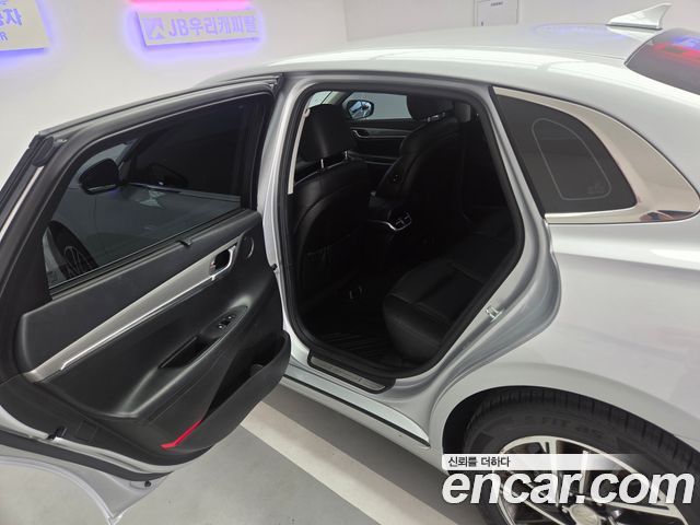 Hyundai Grandeur (IG) 3.0 LPi (Taxi) Deluxe VIP Pack 2022 — фото 16