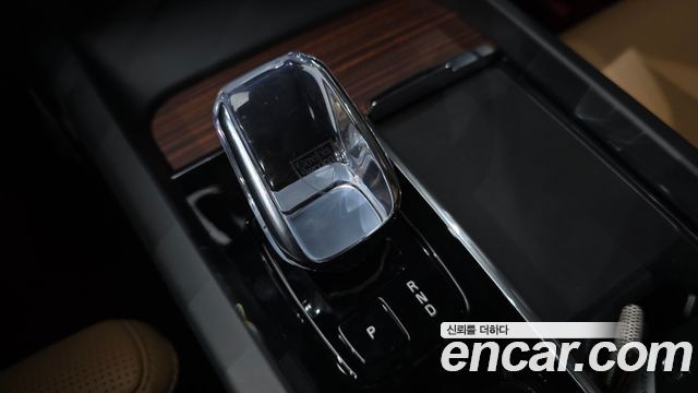 Volvo V60 Cross Country (II) B5 Ultimate AWD 2024 — фото 9