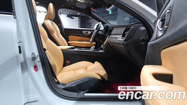 Volvo V60 Cross Country (II) B5 Ultimate AWD 2024 — фото 26