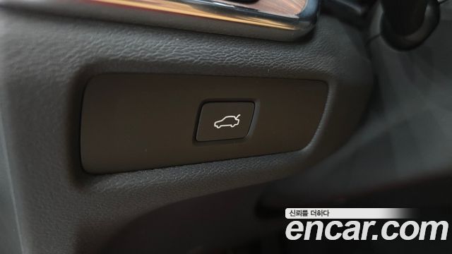 Volvo V60 Cross Country (II) B5 Ultimate AWD 2024 — фото 29