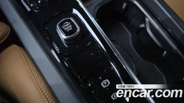 Volvo V60 Cross Country (II) B5 Ultimate AWD 2024 — фото 30