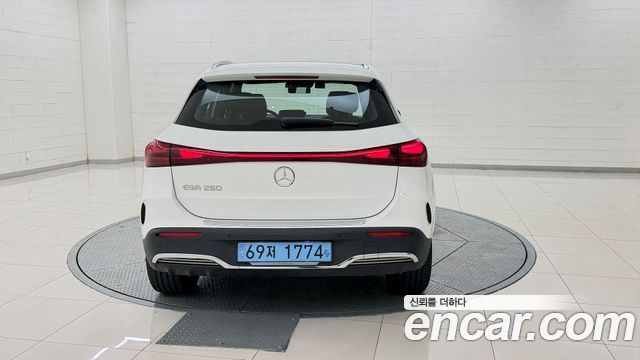 Mercedes-Benz EQA (H243) EQA250 AMG Line 2026 — фото 4