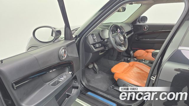 MINI Cooper Countryman Classic Plus Launch Pack 2nd Gen 2023 — фото 10