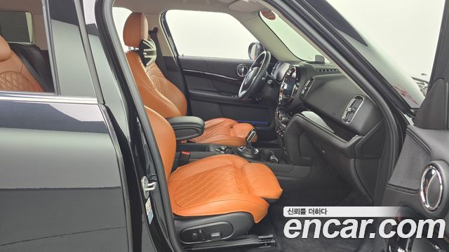 MINI Cooper Countryman Classic Plus Launch Pack 2nd Gen 2023 — фото 26