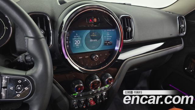 MINI Cooper Countryman Classic Plus Launch Pack 2nd Gen 2023 — фото 32
