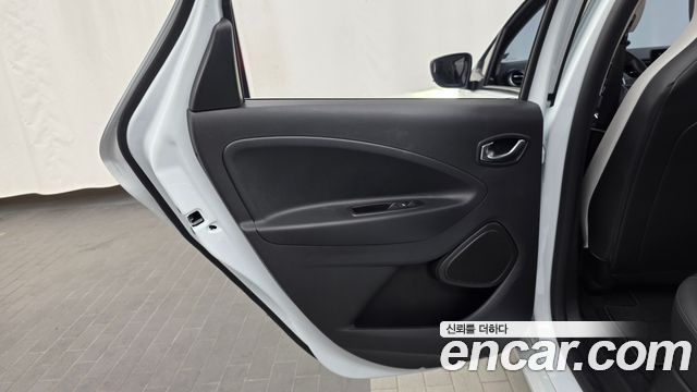 Renault Korea Zoe Intens Eco 2021 — фото 25