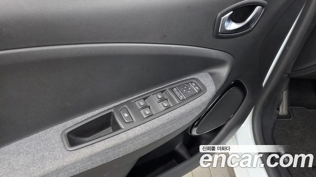 Renault Korea Zoe Intens Eco 2021 — фото 28